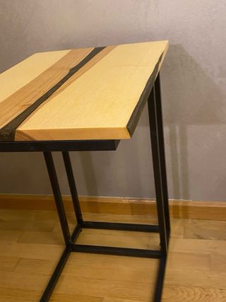 Mesita Fresno y Resina Epoxi