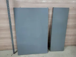 Estantería metálica gris