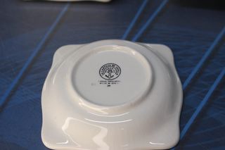 Caja porcelana La Cartuja de Sevilla Pickman con 6 cenicero a juego.