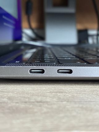 MacBook Pro 13" (Chip M1) | Comprado 2022 | Gris