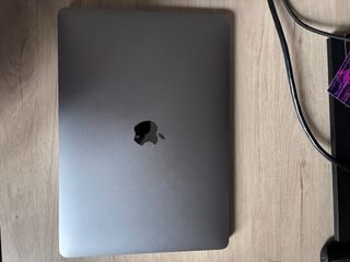 MacBook Pro 13" (Chip M1) | Comprado 2022 | Gris