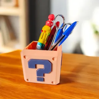 Porta penne a tema Super Mario