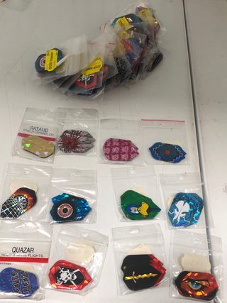 Lote 171 plumas holograma para dardos