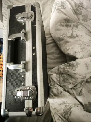 Maleta de herramientas (sin carraca grande)