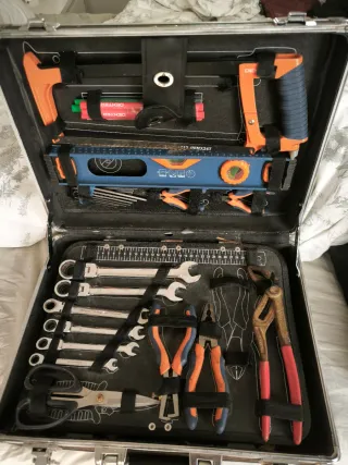 Maleta de herramientas (sin carraca grande)