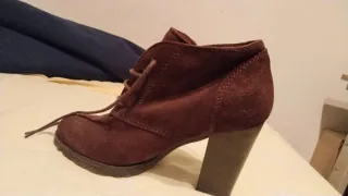 Botines marrones con tacón