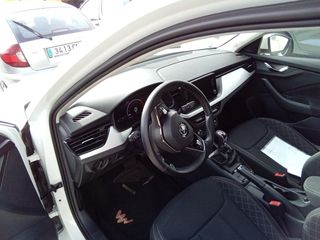 Skoda Kamiq 1.0 TSI Ambition DSG 81 kW (110 CV)