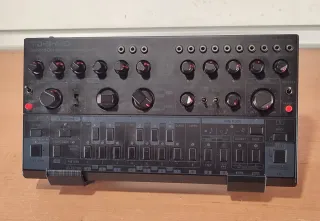 Soporte TD-3 / RD-6 behringer