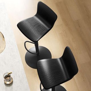 Conjunto de 2 Taburetes de Bar con Respaldo Ergonómico, Reposapiés, Taburetes Altos de Cocina Ajustables en Polipropileno con Asiento Giratorio y Base Antideslizante para Comedor, Isla de Cocina, ...