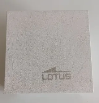 Reloj Lotus Plata y Blanco