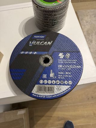 Discos de corte y lijas