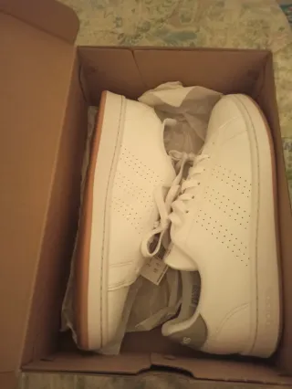 Zapatillas Adidas Blancas totalmente nuevas