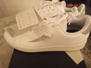 Zapatillas Adidas Blancas totalmente nuevas