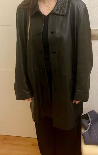 Chaquetón de piel negro