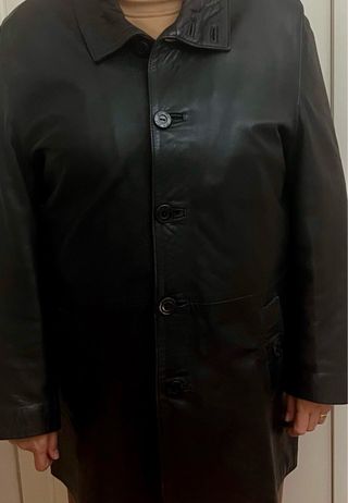 Chaquetón de piel negro