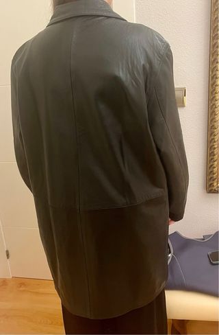 Chaquetón de piel negro