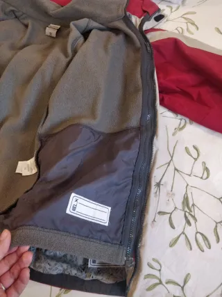 Chaqueta Columbia Roja y Beige