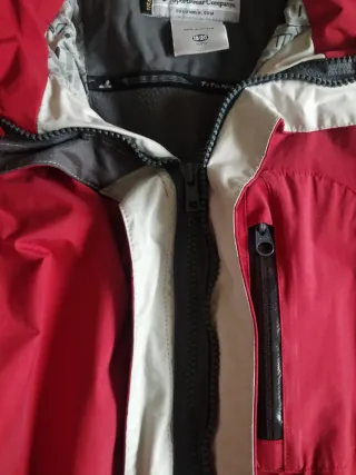 Chaqueta Columbia Roja y Beige
