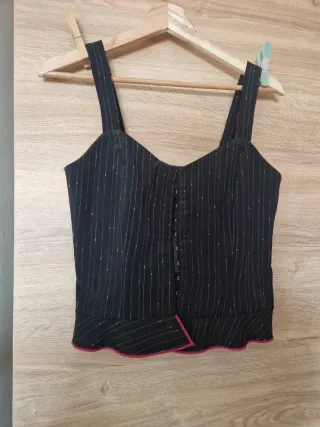 Traje de flamenca negro con volantes