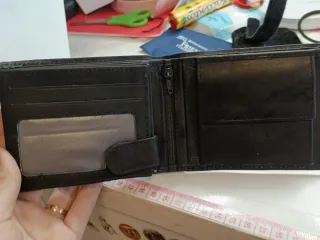 Cartera de piel hombre negra