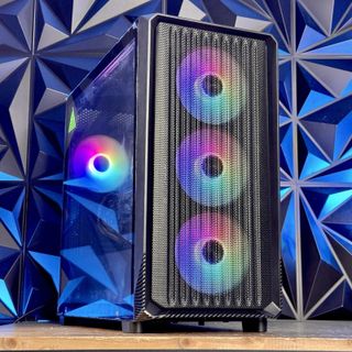 PC GAMING RYZEN 7 5800X + RTX 4060 8GB