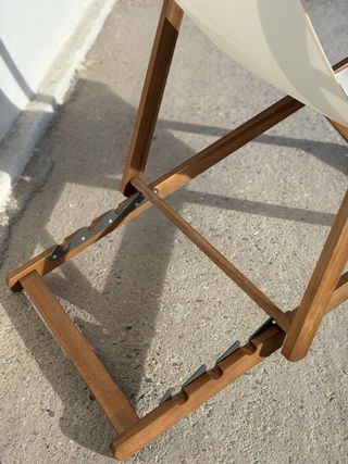 Hamaca de madera blanca