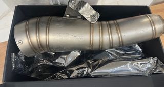 Cola de escape Suzuki Gsxr600k7