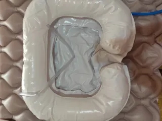 Lavacabezas hinchable para cama