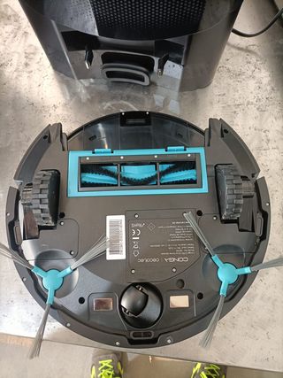 - Cecotec Robot Aspirador con Base de Autovaciad