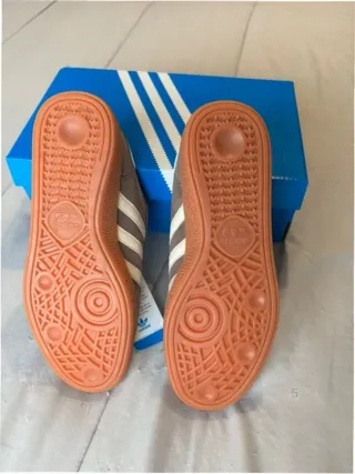 Adidas Spezial Earth Strata Gum Talla 40