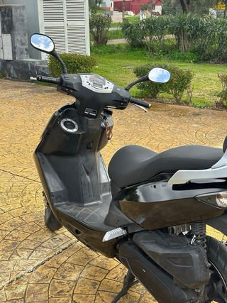 Daelim S1 125 Scooter 2010