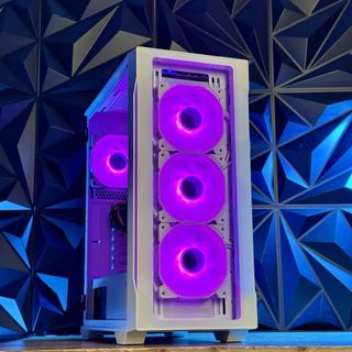 PC GAMING RYZEN 5 7600X + RTX 4060 8GB