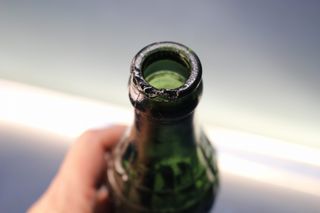 Botella antigua Limonada Iturri / Gorri / La Vizcaina / Bilbao, con relieve.