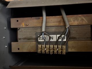 Transformador 220v-380v