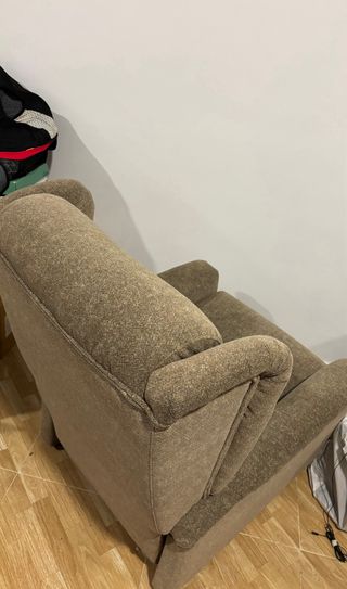 Sillón reclinable de tela beige