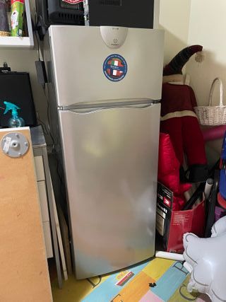 Nevera casi sin uso