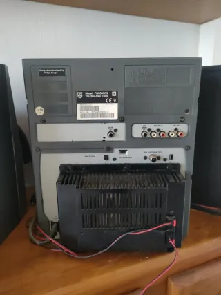 Equipo de sonido Philips con 2 altavoces