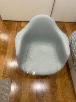 Sillón Eames Plástico y Madera