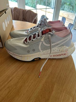 Nike Zegama 2 Talla 45.5 Trail Running