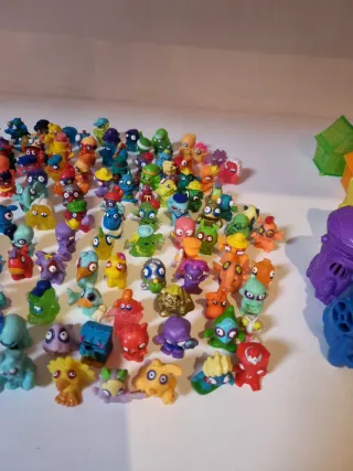 Zoomlings Colección Figuras, cositas y trenes.