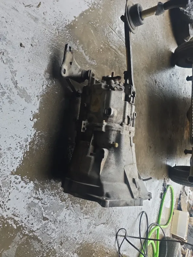 Caja de cambios BMW 318i E46