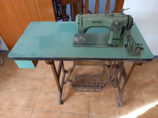 Máquina de Coser Refrey Industrial