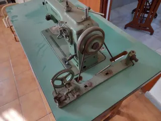 Máquina de Coser Refrey Industrial