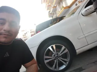 Llantas 17 Mercedes solo llantas no tiene neumátic