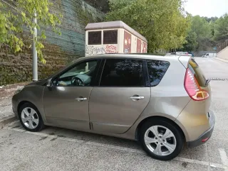 Renault Scenic 2011