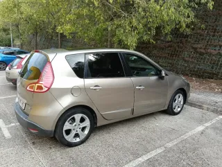 Renault Scenic 2011