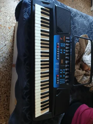 Teclado Ringway CK62+ 5 octavas