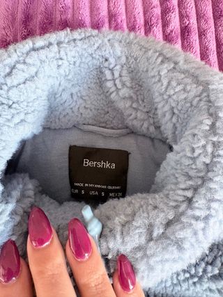 Chaqueta azul de pelo corta