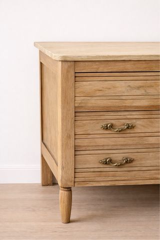 Cómoda francesa antigua de roble lavado