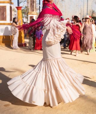 Traje de Gitana Beige